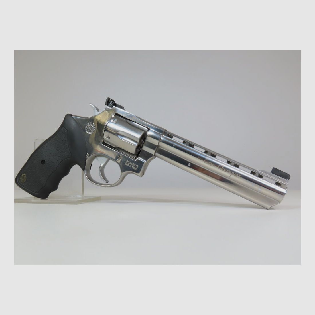 Revolver Taurus Euro Champion en acier inoxydable de 6 pouces