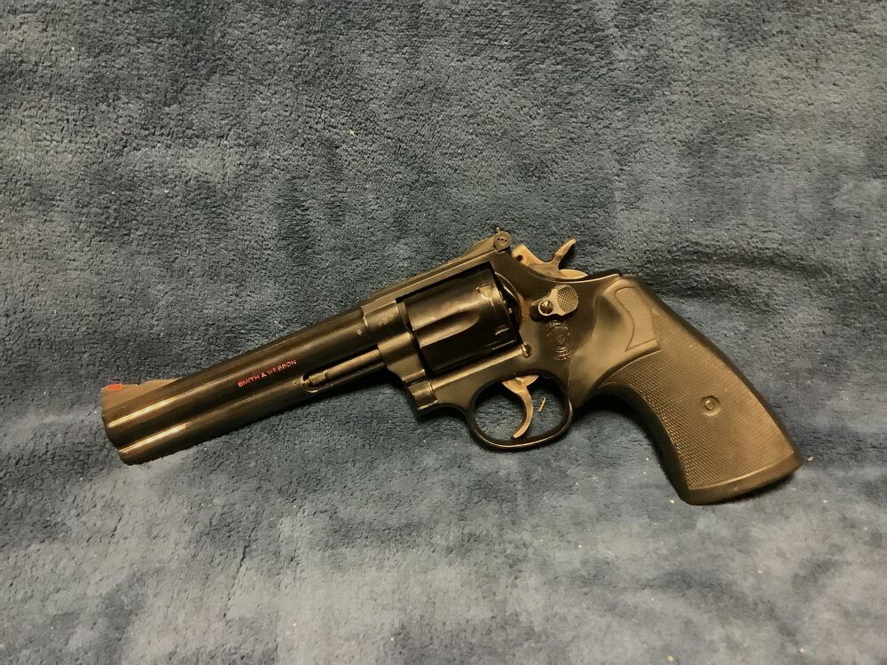 Smith & Wesson	 586