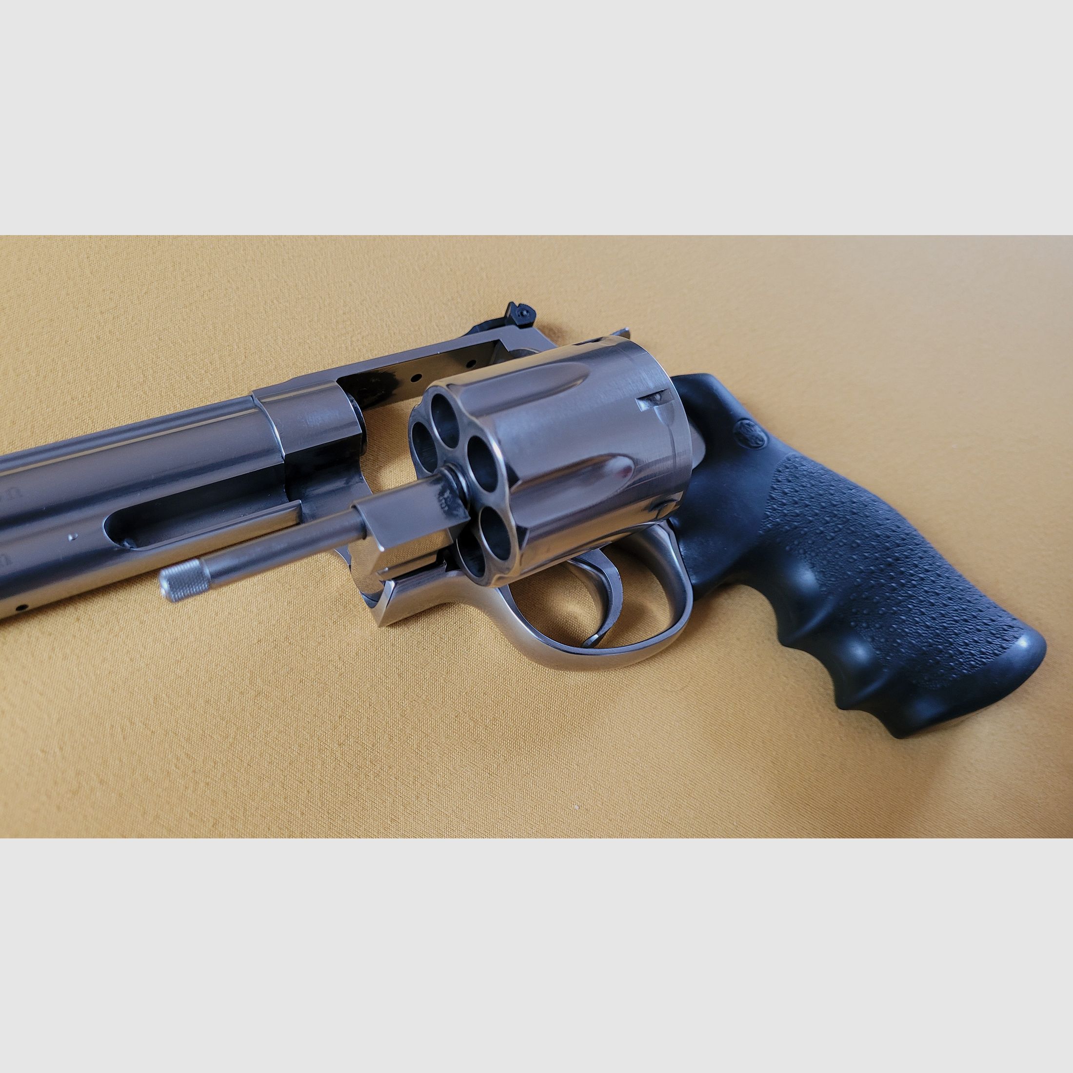 44 Magnum Smith & Wesson Revolver 629-5 Classic