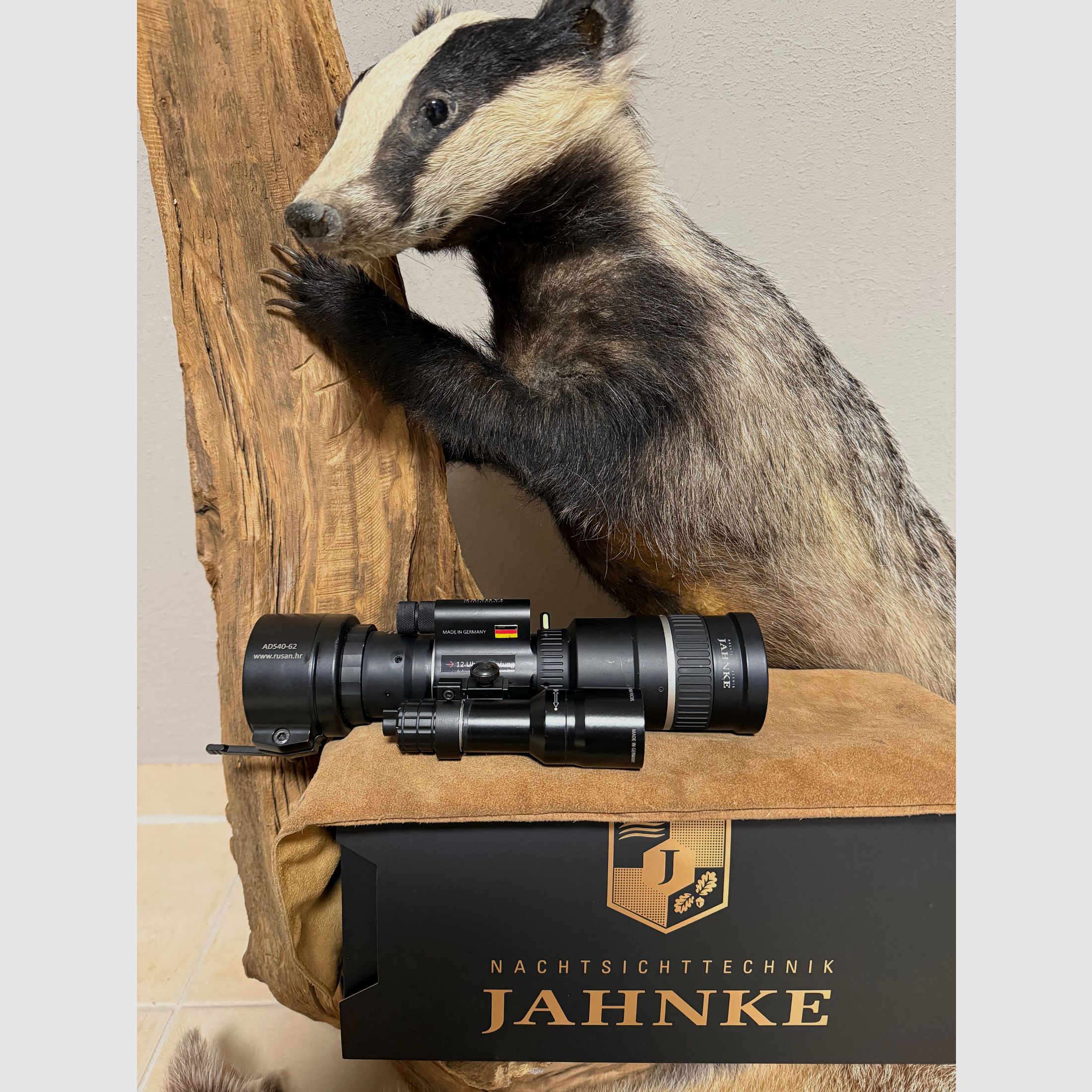 Jahnke DJ-8 NSV 1x56 Onyx/Monochrom inkl. IR Strahler Phönix Focus