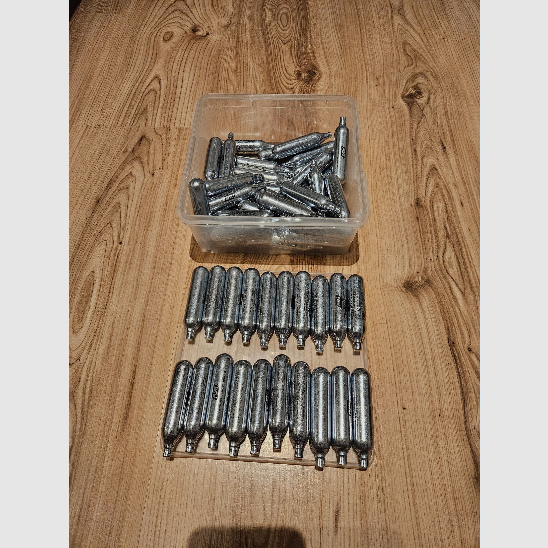 Walther CP 88 + munición + cápsulas de CO2 + caja de captura de balas + 2x cargadores