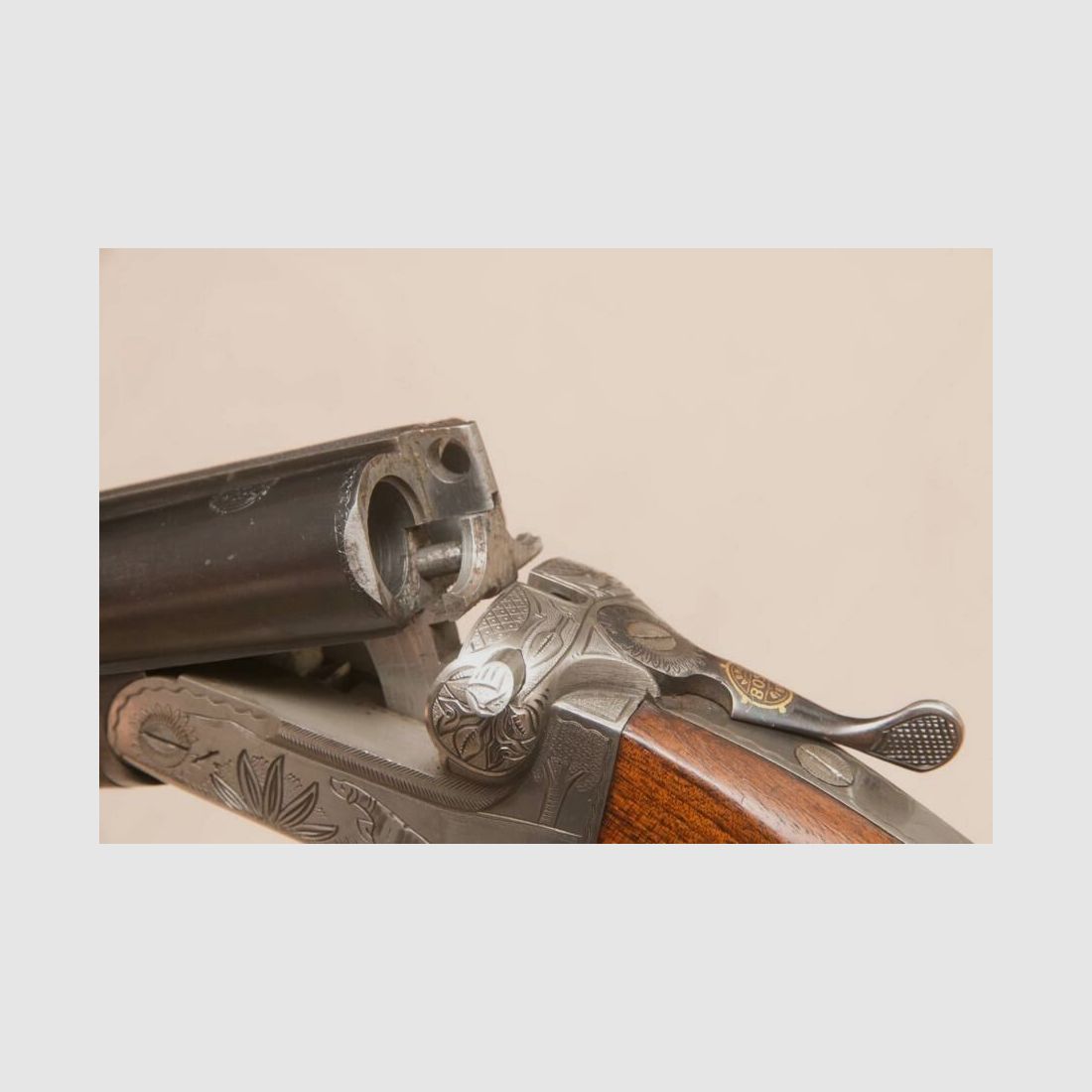 Cross flute double-barrel shotgun