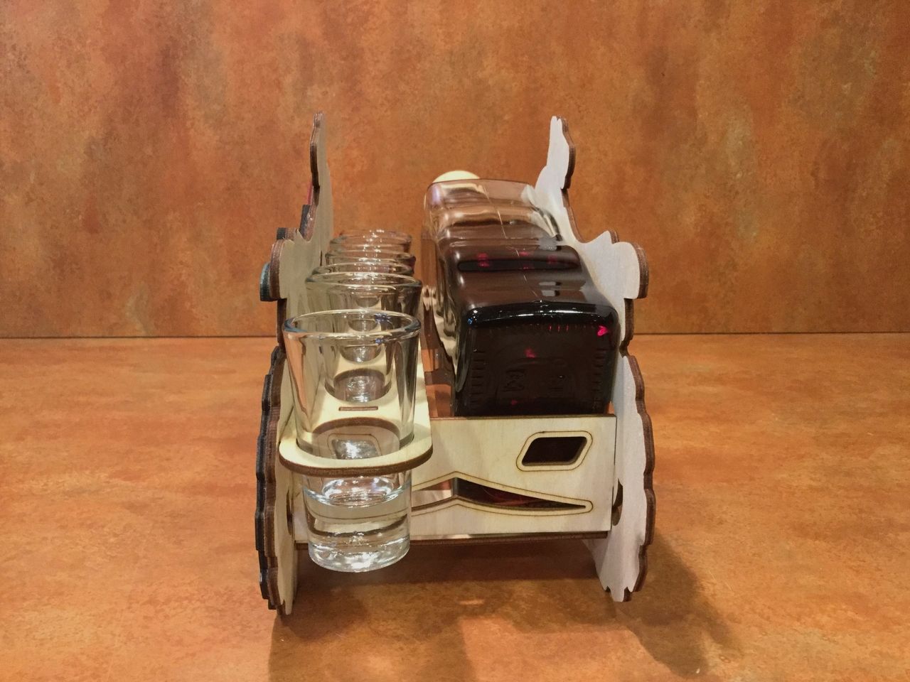Quad set inclusief 6 borrel glaasjes en fles, afbeelding 4 van 5