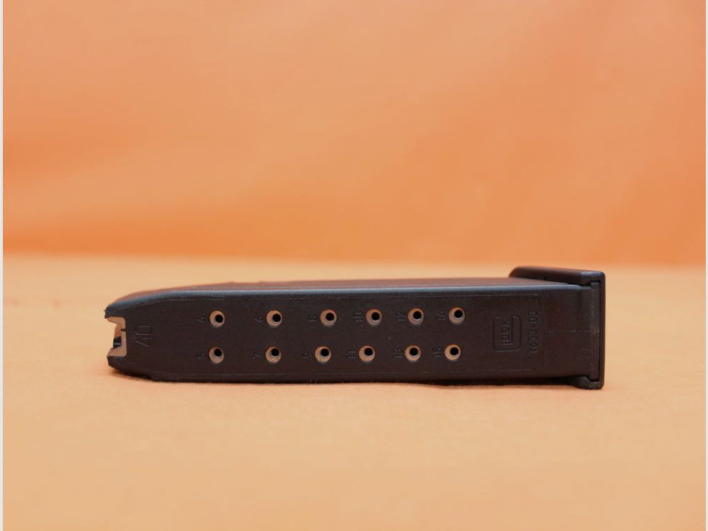 Glock Glock 22: Magazijn 15-schots .40S&W Polymeer Zwart