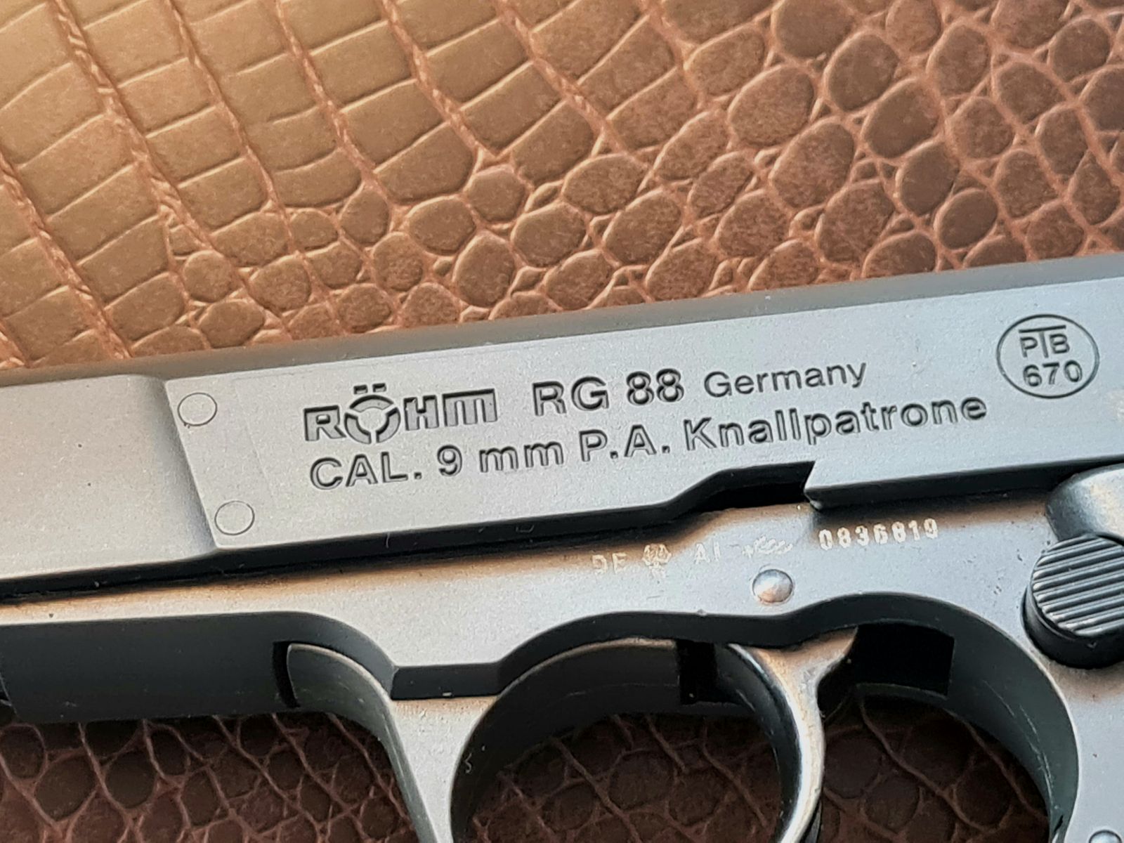 RÖHM RG88 przed przejęciem przez Umarex, zdjęcie 2 z 9