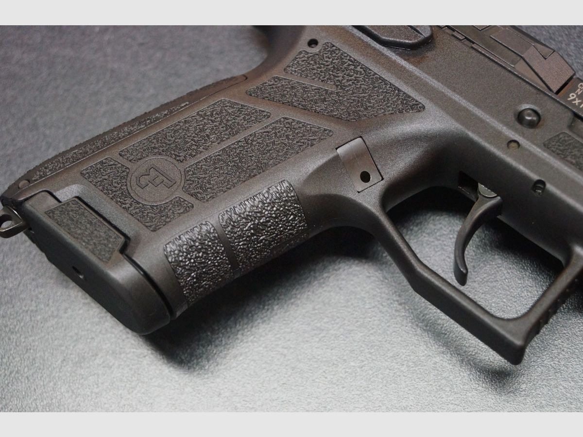 CZ P-09 C Nocturne, Bild 4 von 8