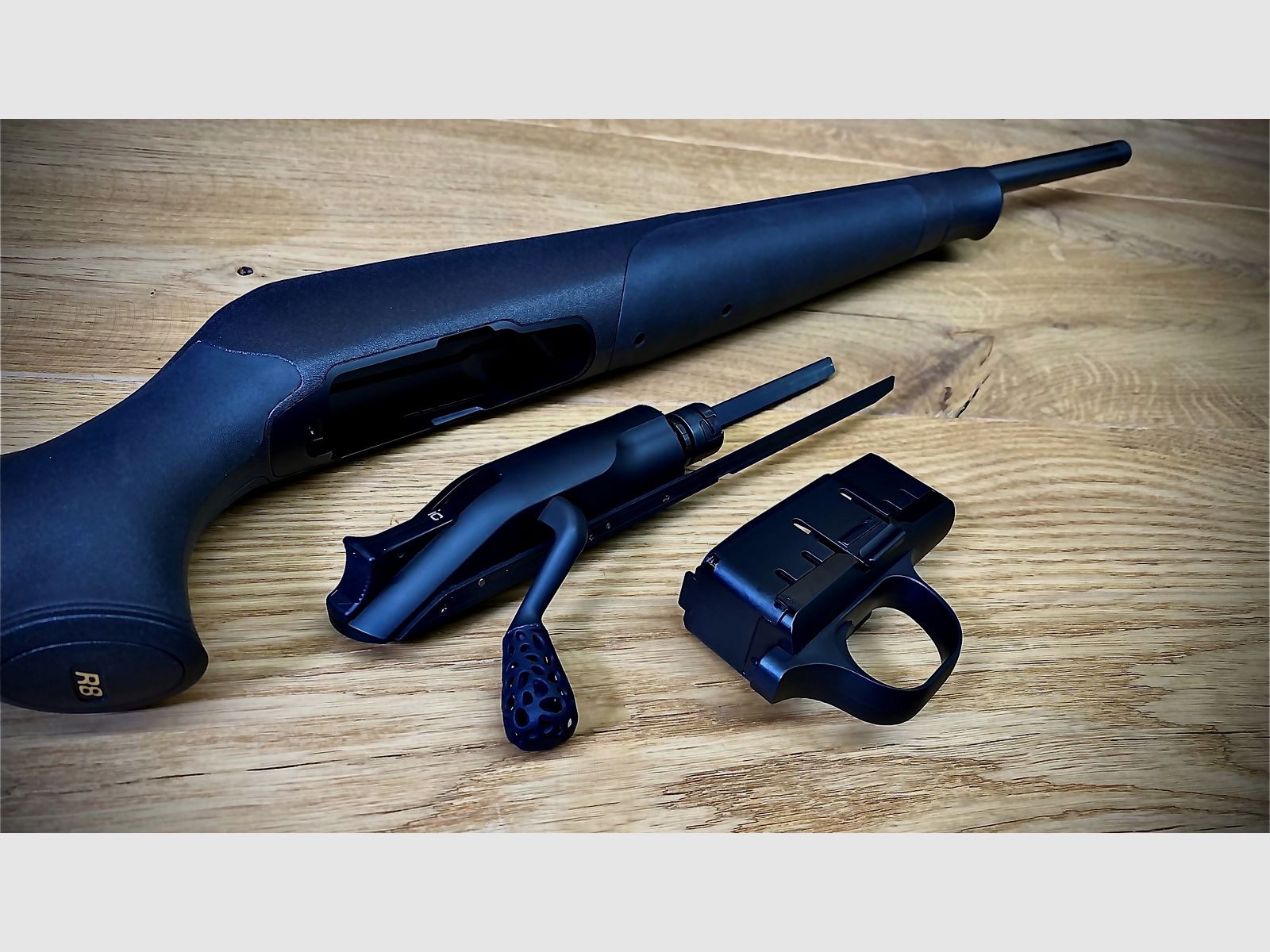Blaser R8 Professional Schwarz Braun / Schaftrückenverstellung / M15x1 Kaliber&Lauflänge nach Wahl