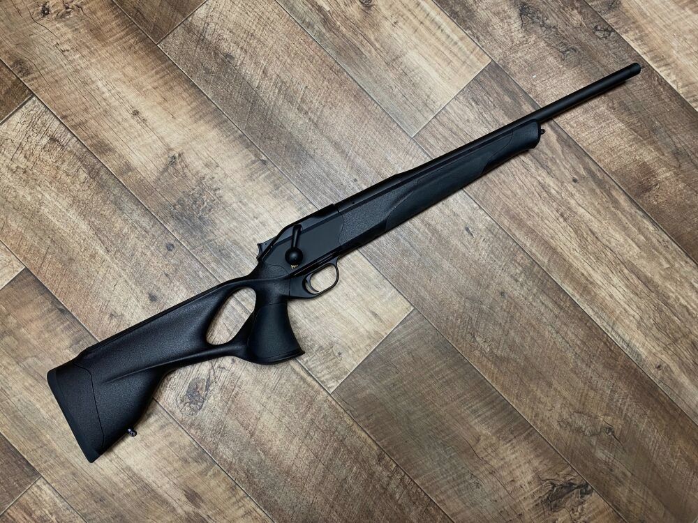 Blaser R8 Ultimate Damenwaffe kurzer Schaft Sonderfarbe SCHWARZ .308Win
