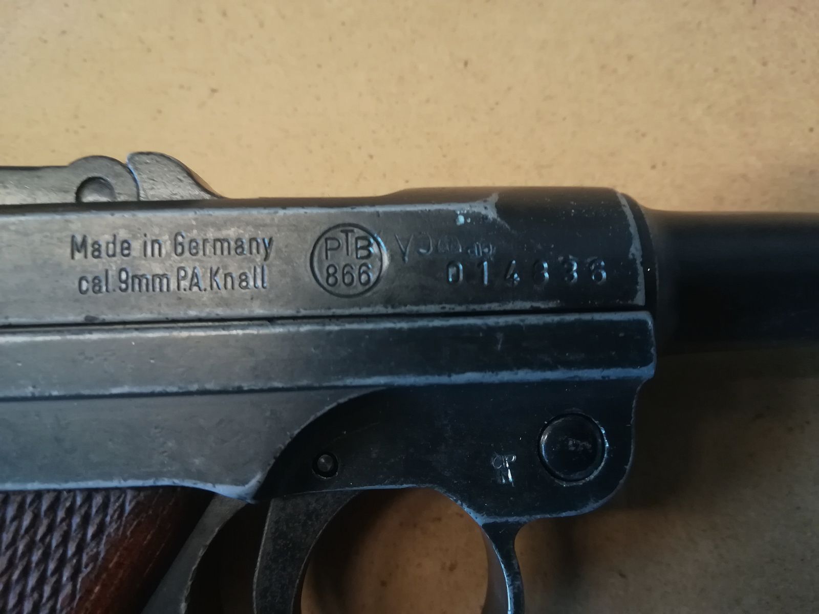 ME P08 Kal. 9 mm P.A.K. mit Echtlederholster