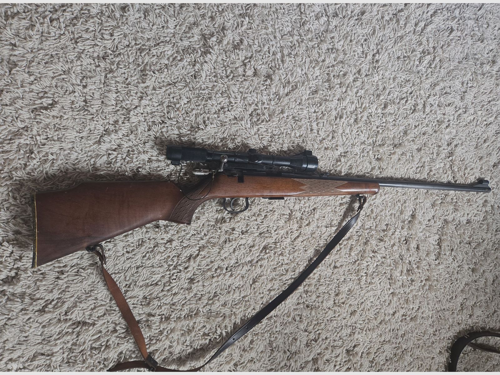 Rifle Anschütz Model 1416 Cal. .22lr incl Waldläufer SUPERIOR 4x20