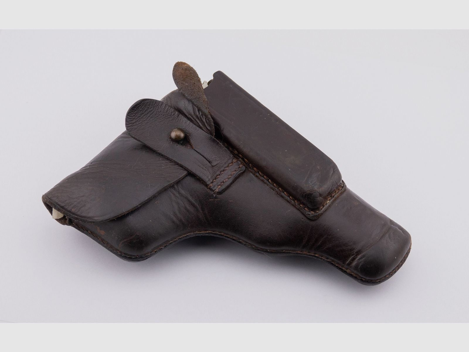 Selbstladepistole Leonhardt mit Tasche