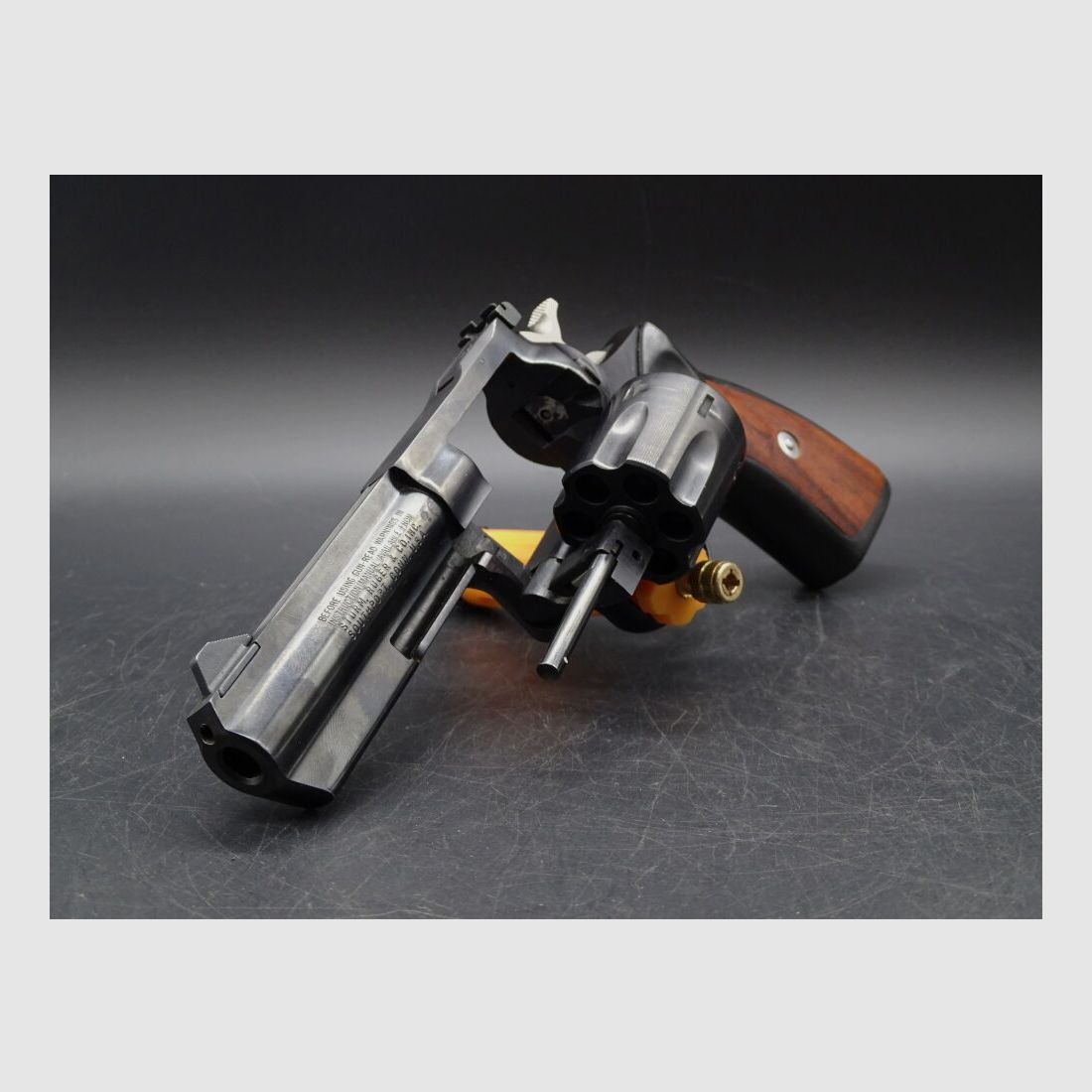 Ruger GP 100 4" caliber .357 Magnum GP100