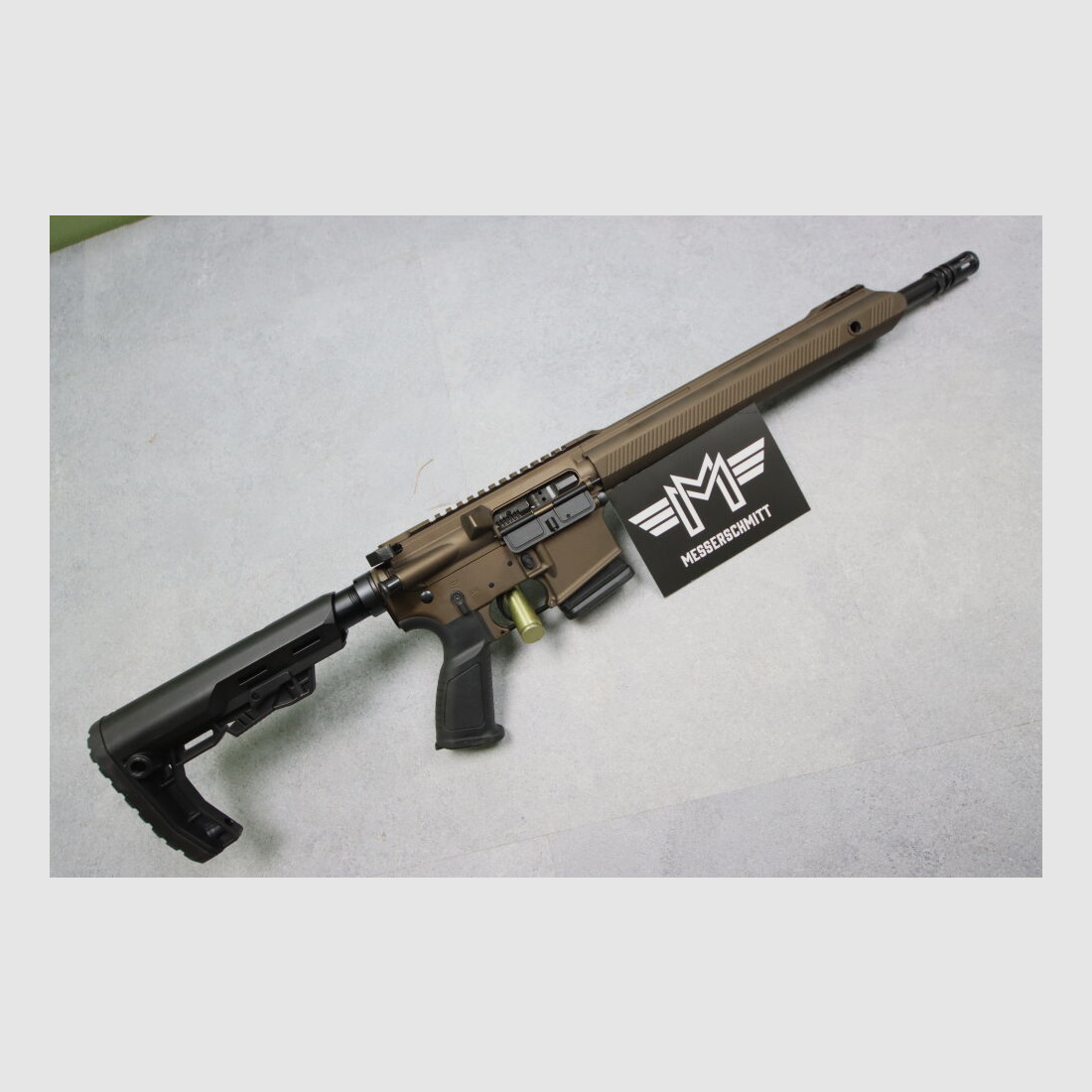 Messerschmitt AR15 Sport in brons
