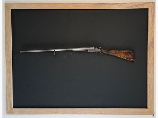 Armstrong & Co. Damascus shotgun caliber 12/65 with hand engraving & real sidelocks