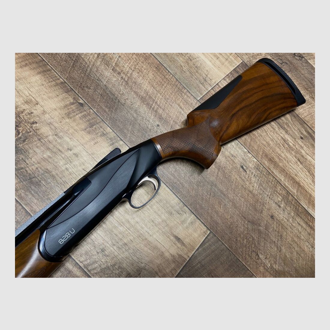 Benelli Benelli 828 U Zwart LL71cm 12/76