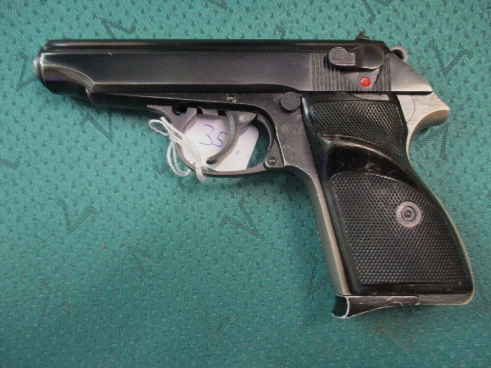 Pistole vermutl. rumänischer Nachbau einer Walther PP PP