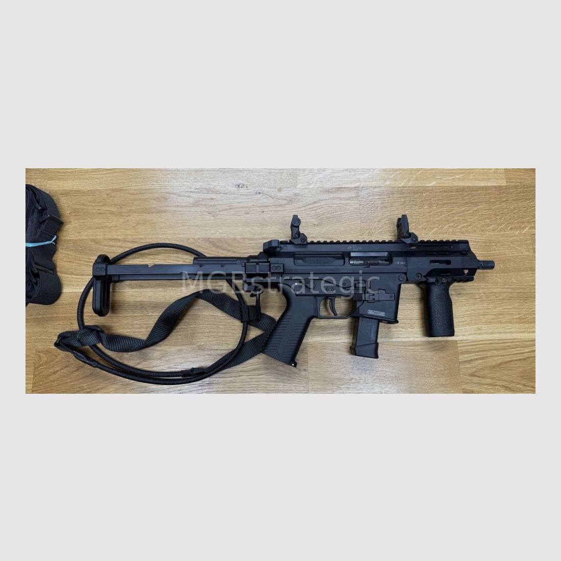 B&T AG SPC9 PDW G - halbautom. Pistole 9mmLuger Lower für Glock 9mm Magazine