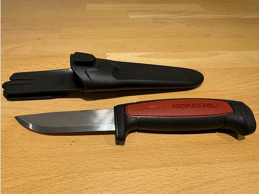 Morakniv fish and hunting knife