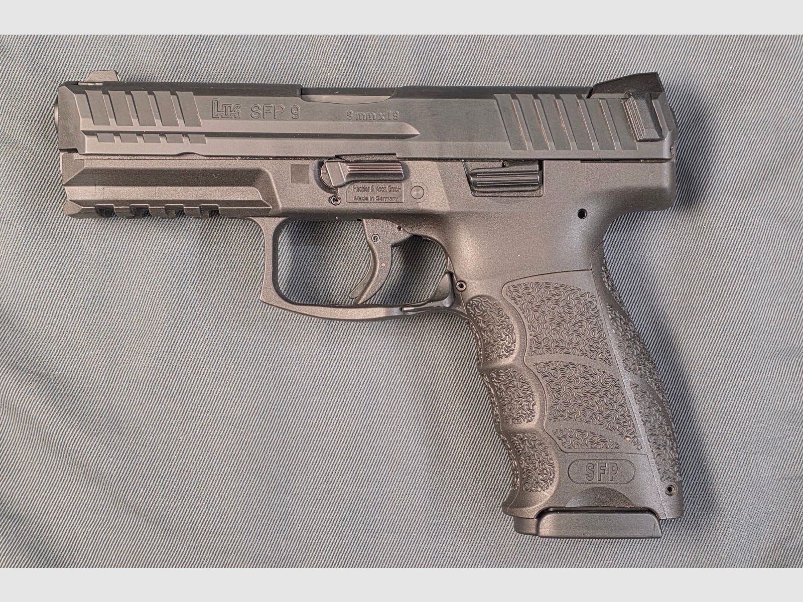 Heckler & Koch SFP9 met 5 magazijnen 9mm Topstaat