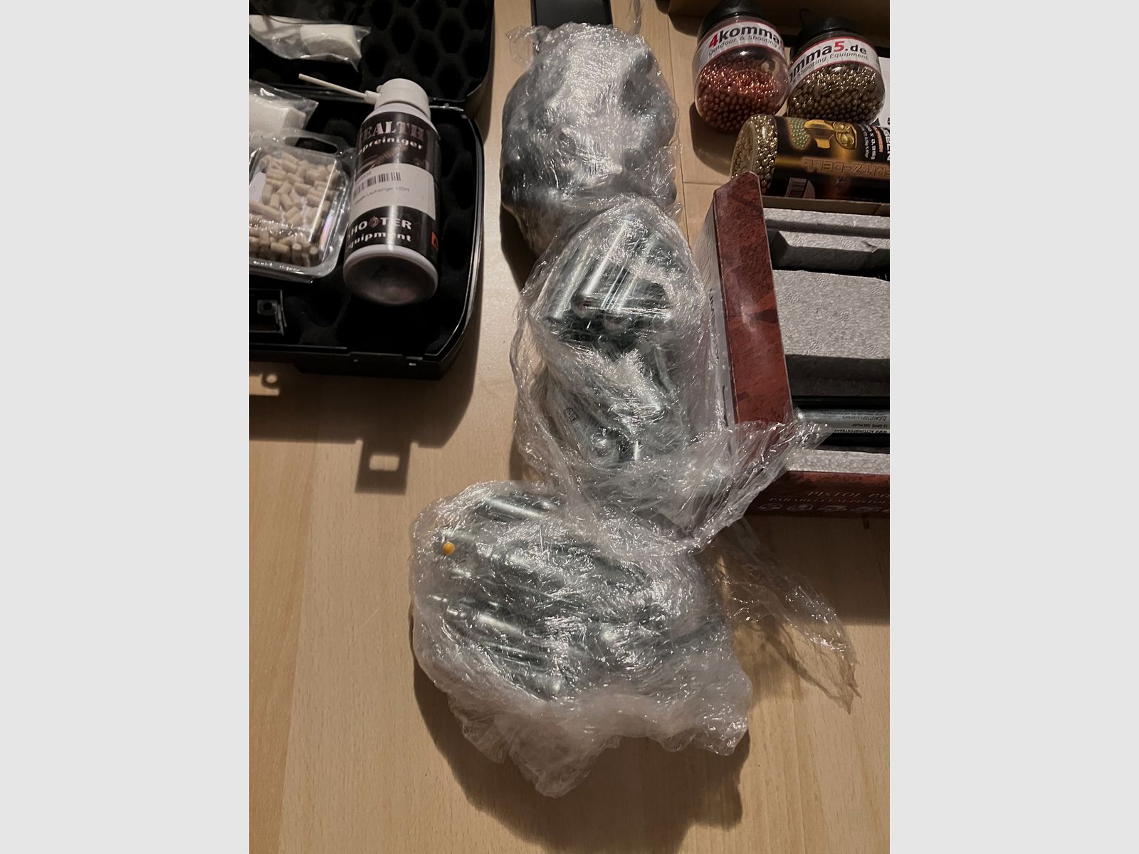 Luger P08 4.5mm Blowback z wyposażeniem