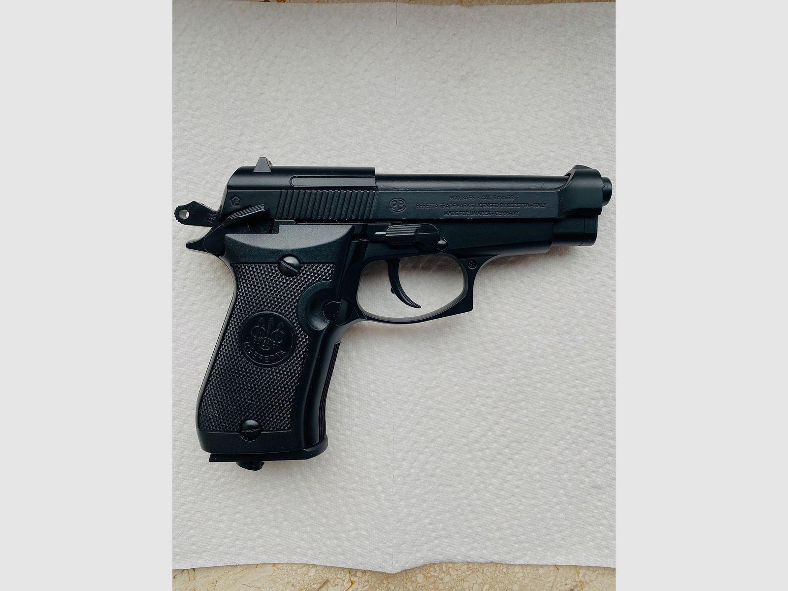 Beretta C02 Airsoft Pistol Mod. 84 FS