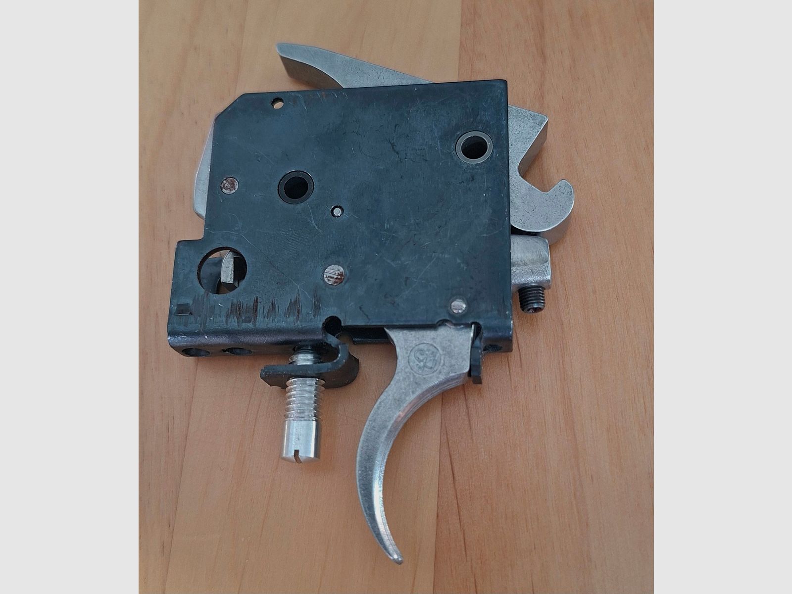 HW luchtgeweer trekker defect