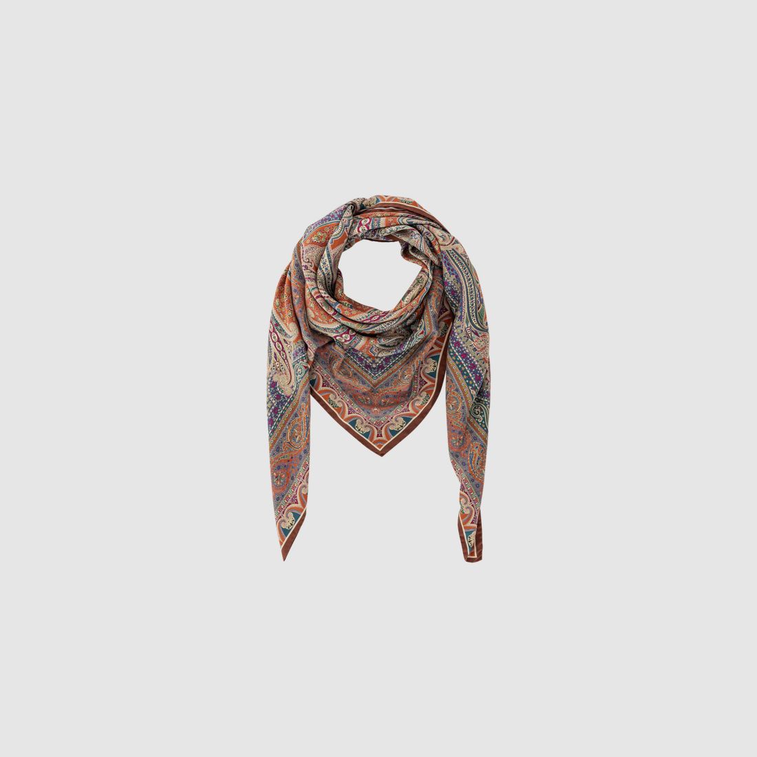 Écharpe en pure soie twill roulée avec finition sandwashed – couleur cannelle intemporelle dans un style discret, image 1 sur 3