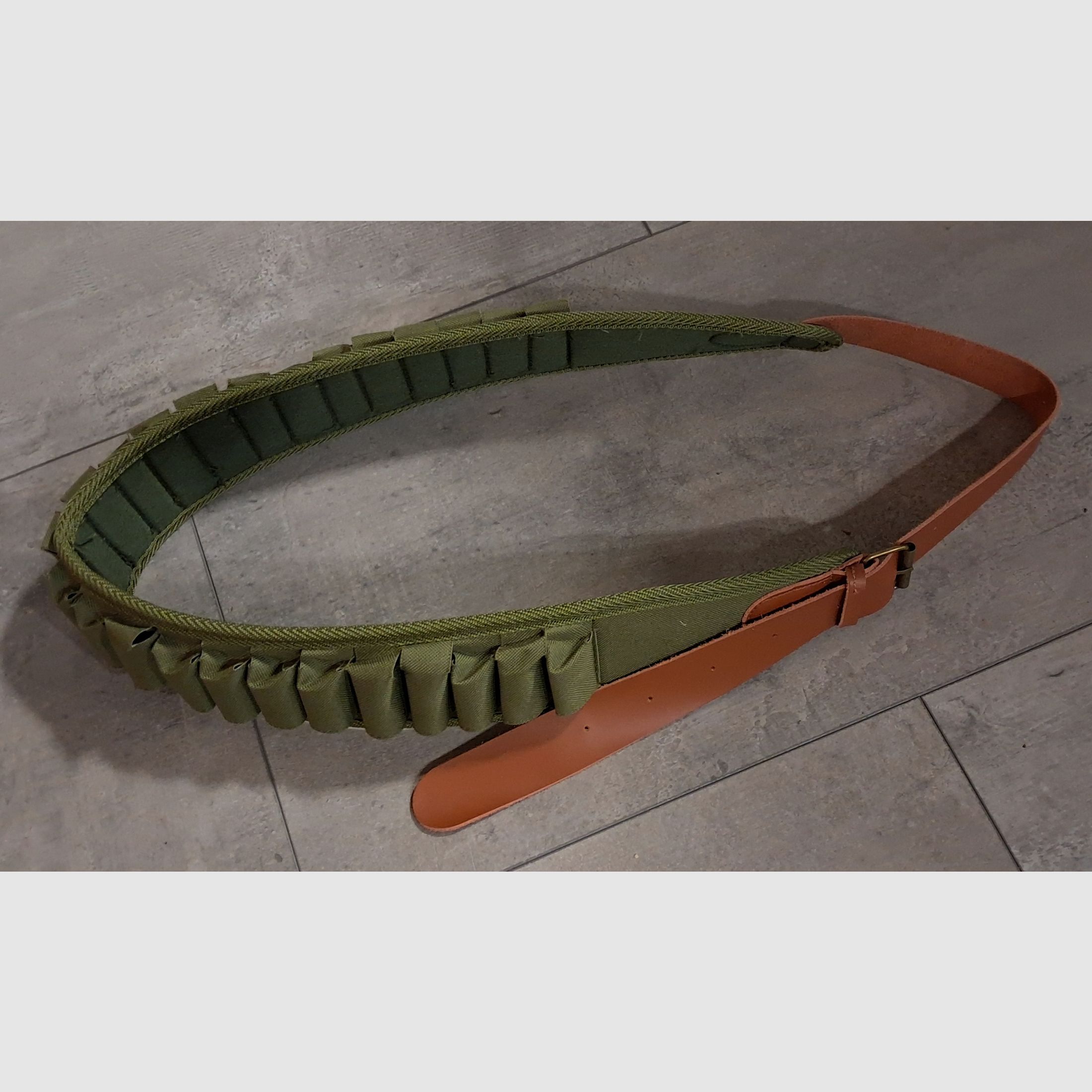 Patronengurt Kaliber 12, Cordura Leinen oliv, Lederverschluss wie neu!