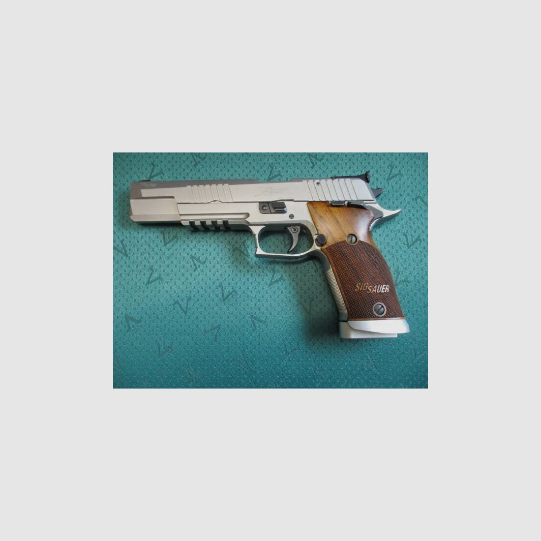Pistole SIG Sauer X Six aus deutscher Produktion .45 Auto X SIX