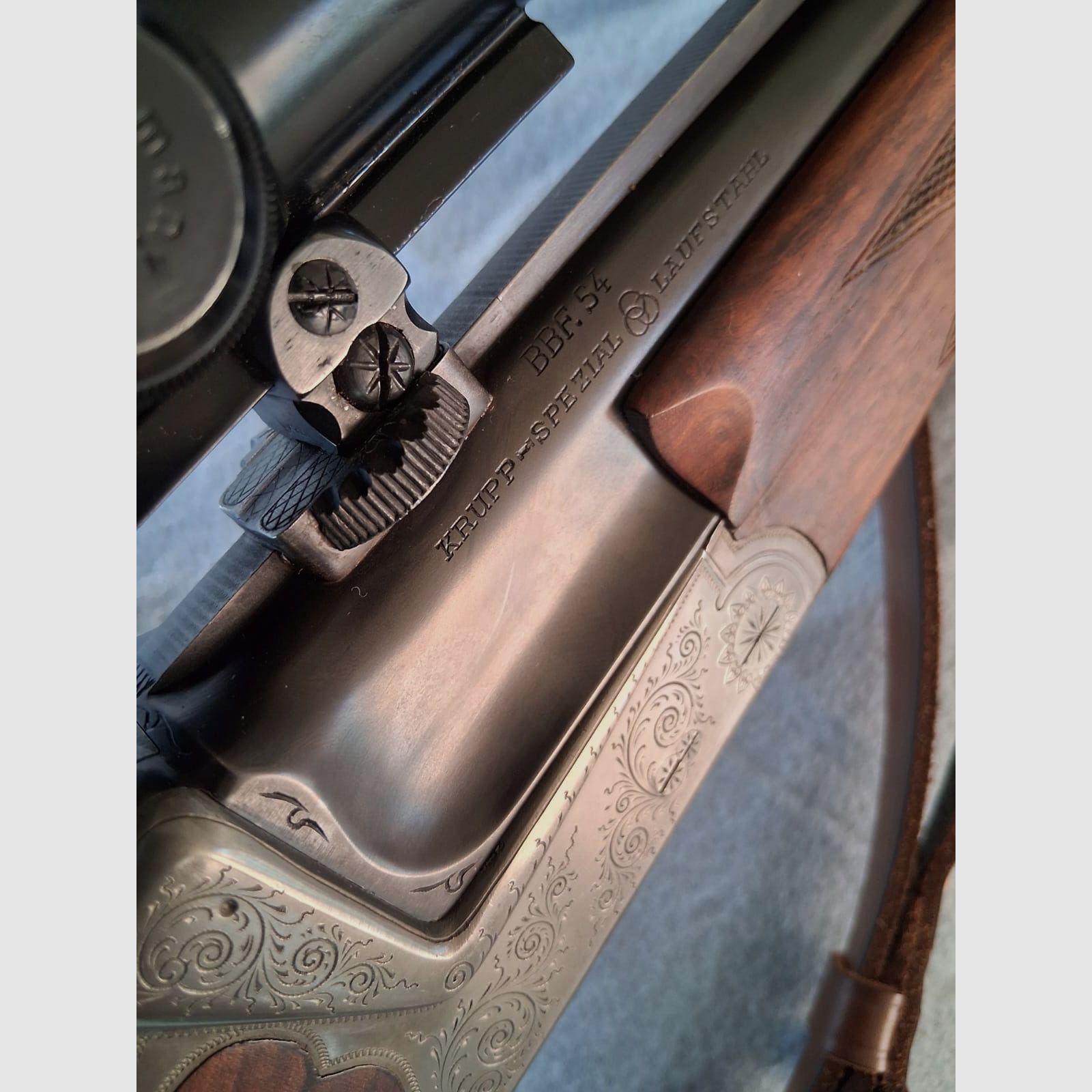 Langwaffe Sauer & Sohn Bockbüchsflinte 16/70 und 7x65R mit Zielfernrohr Zeiss Diavari 1,5-6 UND Einstecklauf