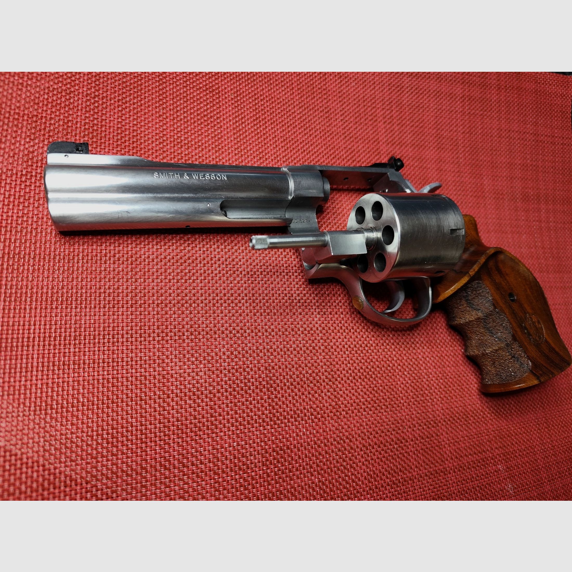 S&W Revolver  cal. 357 Magnum - Mod. 627
