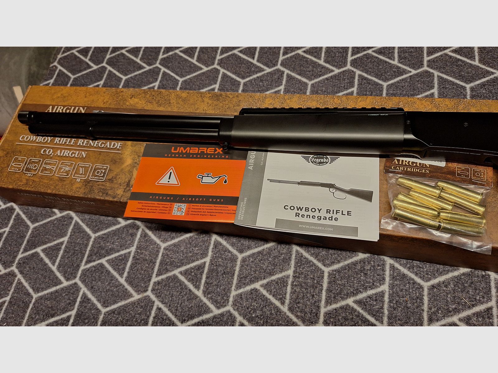 Legends Cowboy Rifle Renegade CO2-Luftgewehr Unterhebelspanner Kal. 4,5 mm BB schwarz inkl. 10 Ladehülsen