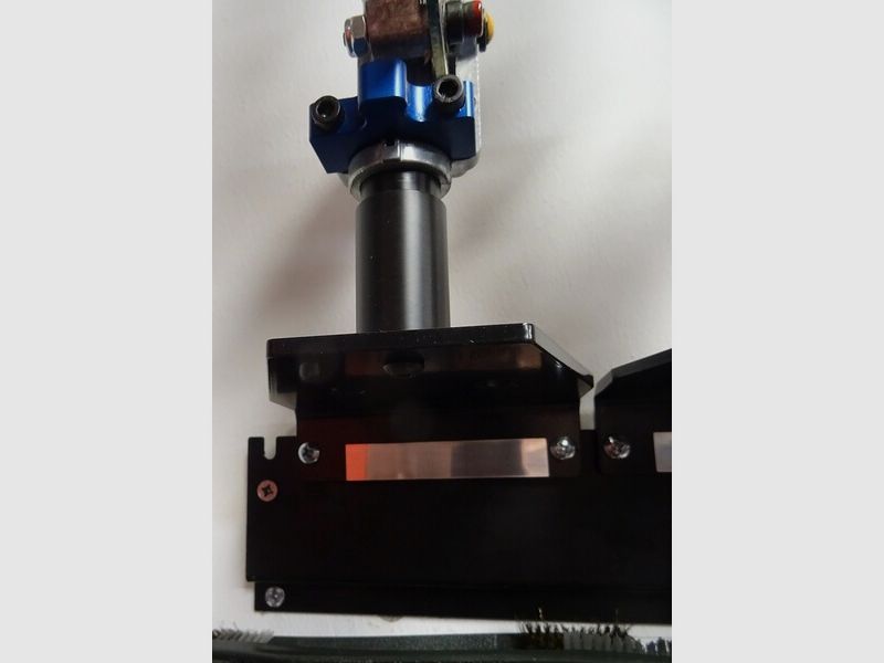 Dillon Pulverfüller-Halter von Inline Fabrication/USA
