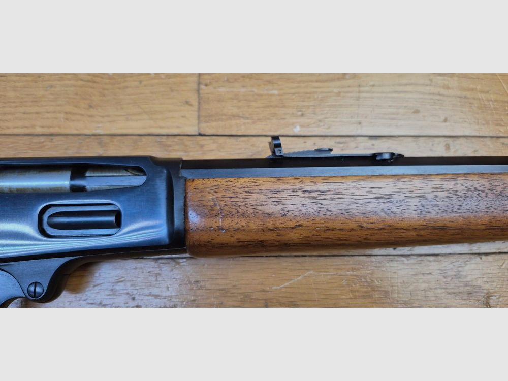 Rarissime carabine à levier sous garde Marlin 336 Modèle » Octagon » – Cal.30-30 – Rare poinçon « JM » – Arme de qualité Marlin d&rsquo;avant faillite ! – Superbe fabrication de 1972 à canon lourd octogonal – 2.414 exemplaires seulement ! – Ajustements de rêve – Collector absolu dans le genre ! Excellent État ! – TBE++, image 38 sur 40