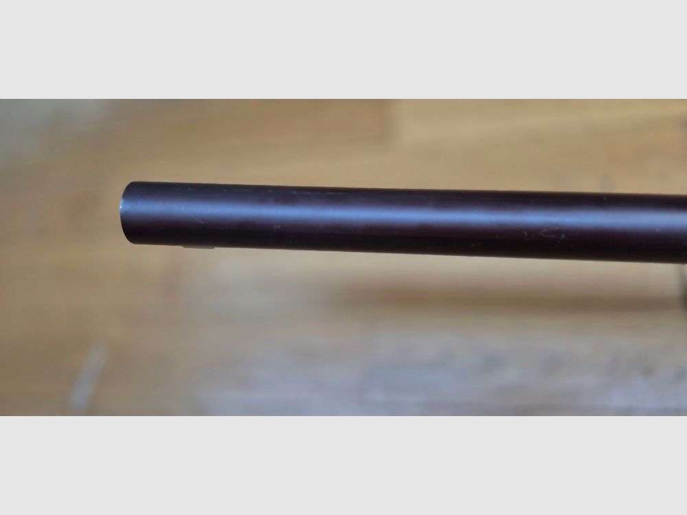 Très impressionnante carabine artisanale allemande custom type Remington Creedmoor Long Range / Sharps 1874 – Arme de compétition poudre noire longue distance en sur mesure – Cal .45-100 – Canon lourd type Lothar Walther de 85 cm – Système à bloc roulant acier – Bois en beau noyer et garnitures laiton – État de quasi neuf quasi absolu – Devenez le Mr Quigley l&rsquo;Australien de votre stand ! – État TBE+++, image 16 sur 36