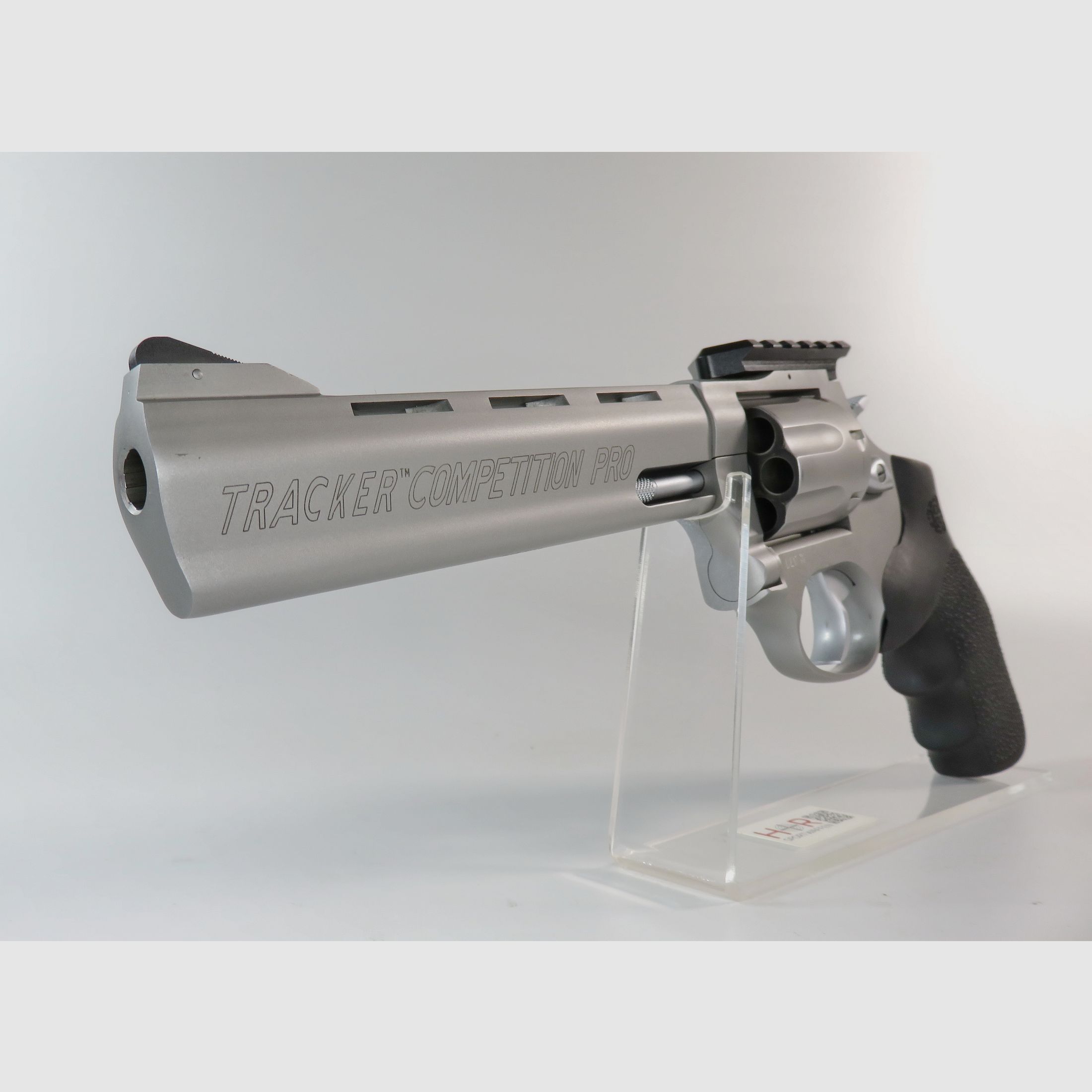 Neuwertiger Revolver Taurus Tracker Competition PRO 6" mit Weigand-Picatinny-Schiene und Hogue-Griff