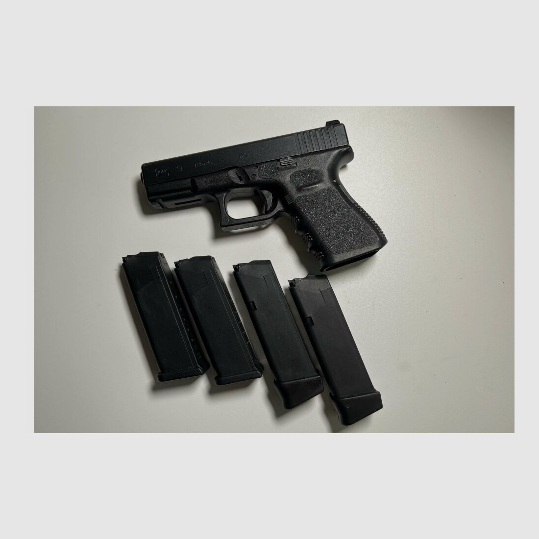 Glock 19 inkl. 4 Magazine	 9mmLuger