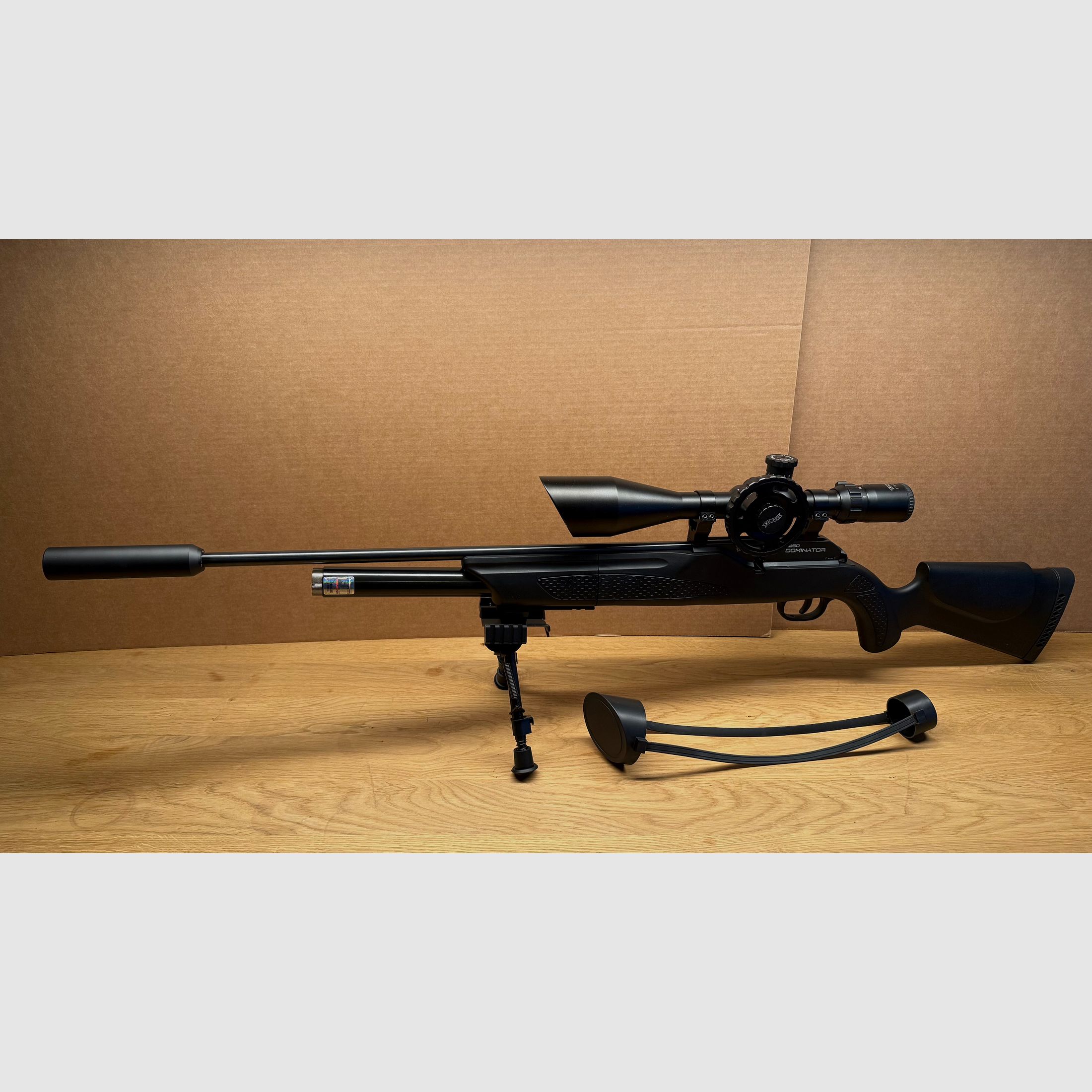 Pressluftgewehr Walther 1250 Dominator FT stock in plastica, scope 8-32x56, suppressor e bipiede calibro 4,5 mm incl. accessori !!!
