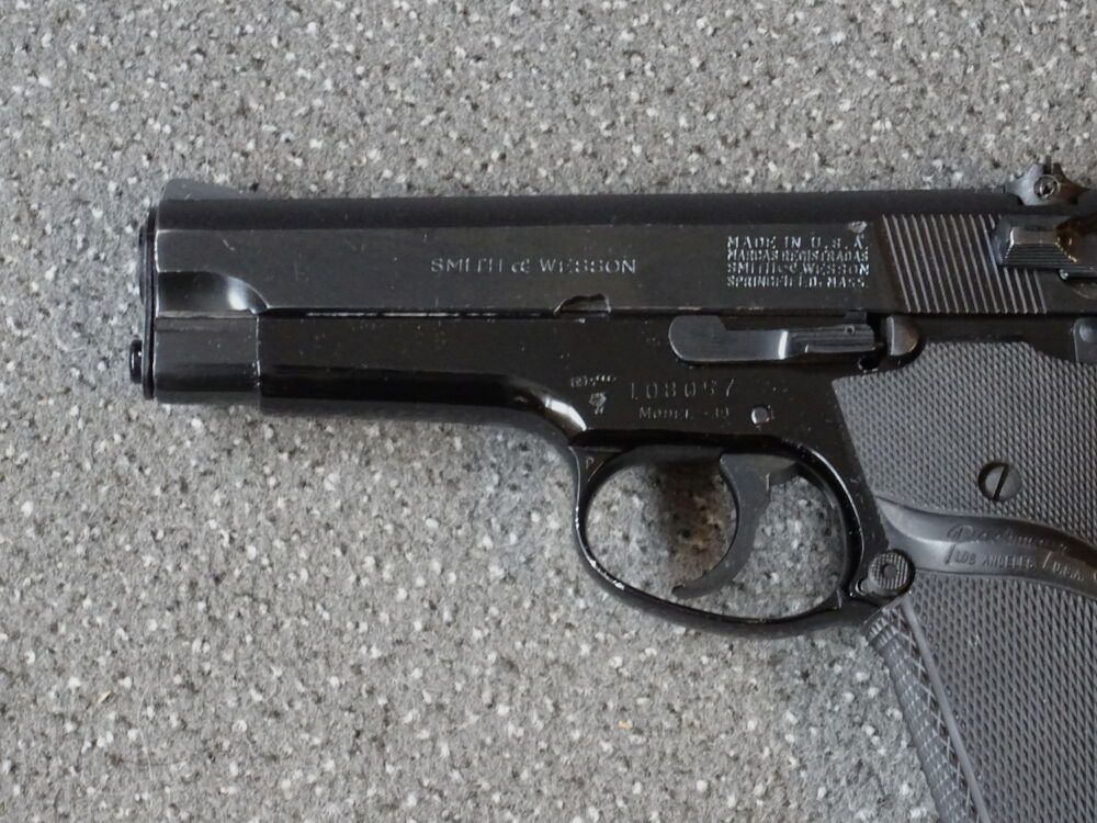 S&W SMITH & WESSON MODEL 39