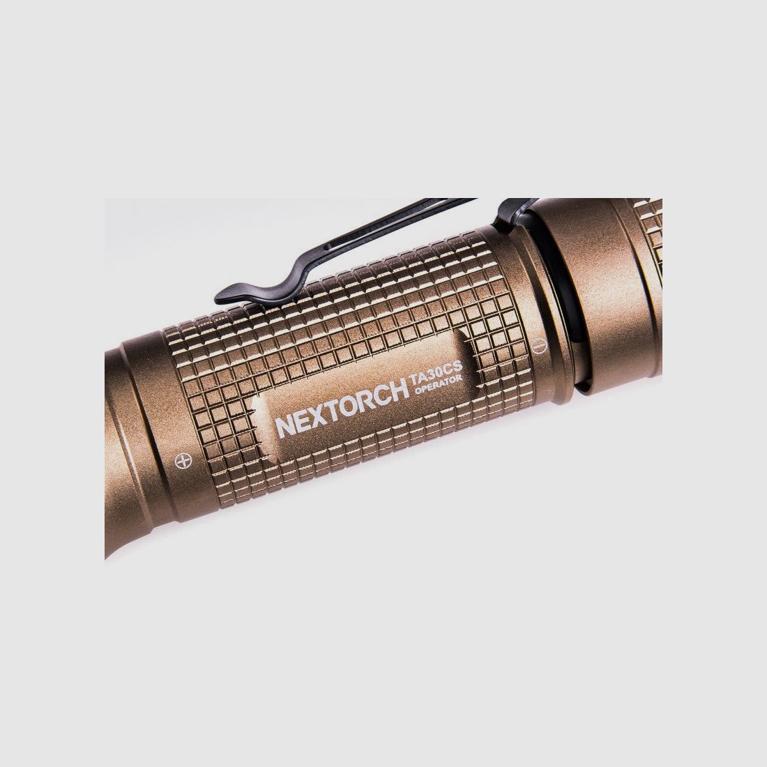 NEXTORCH TA30CS OPERATOR SAND – Lampe de poche LED tactique 1.600 Lumens