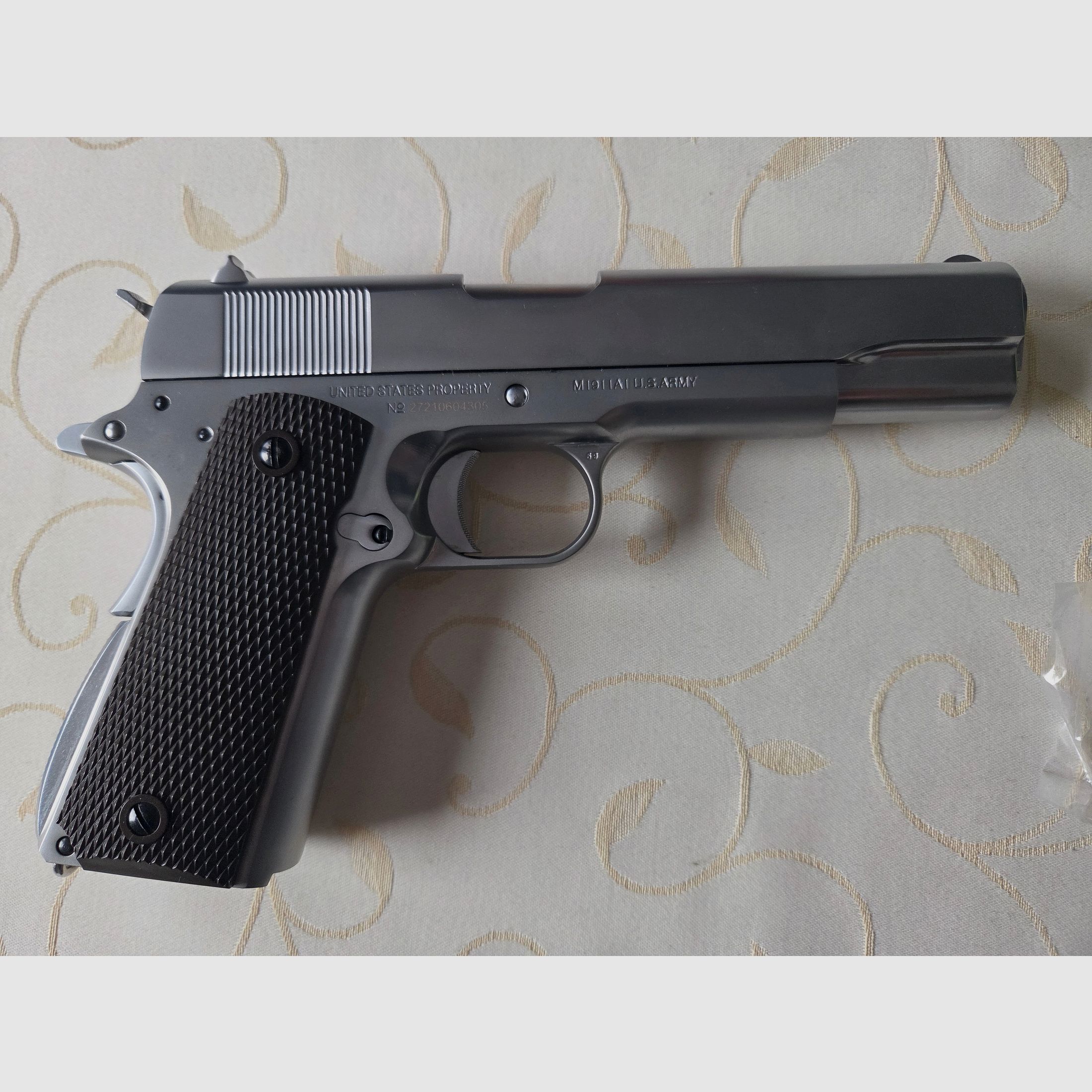 Cybergun / AWC Colt 1911A1 Vollmetall GBB 6mm BB plata