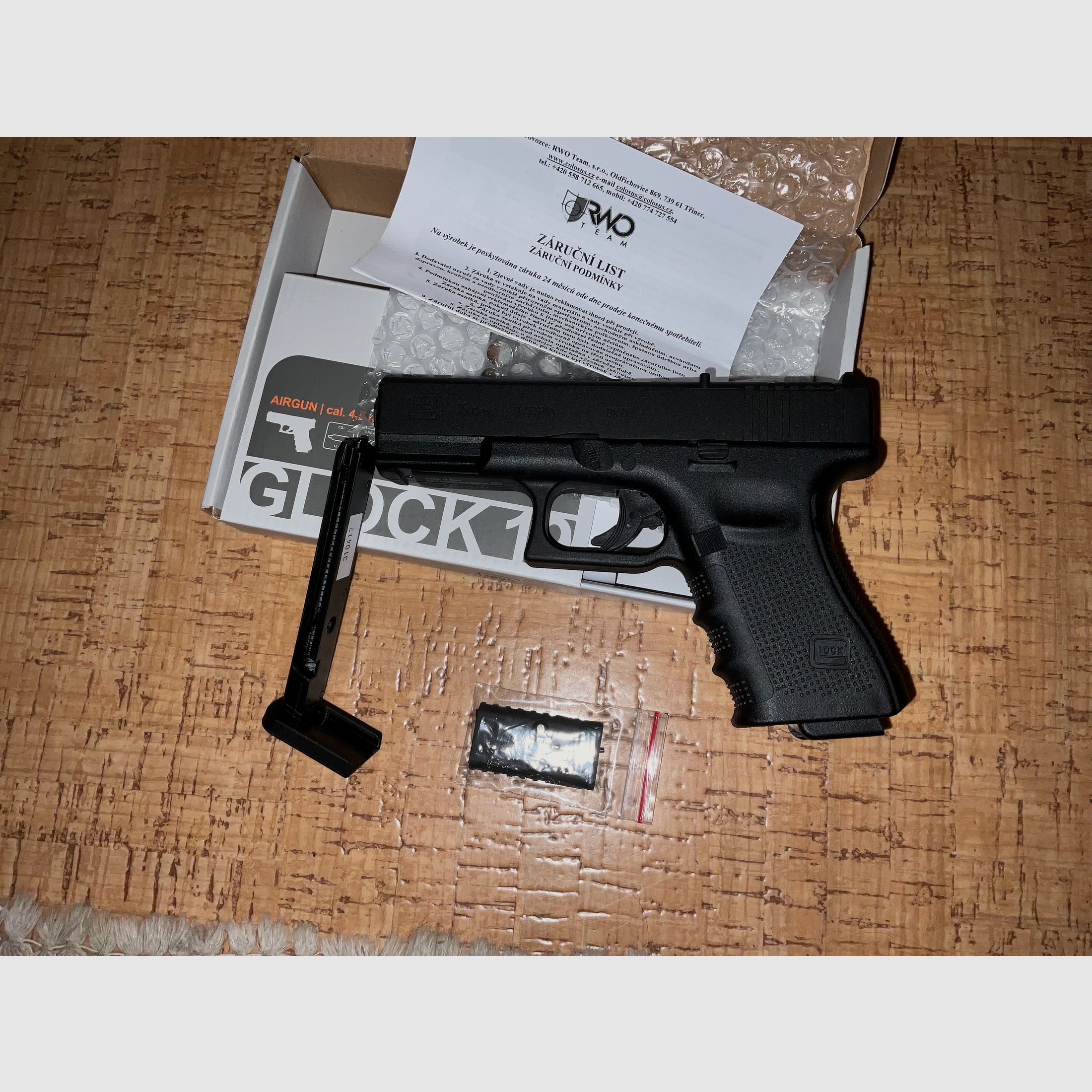 Glock 19 CO2 4,5 mm BBs NUOVO