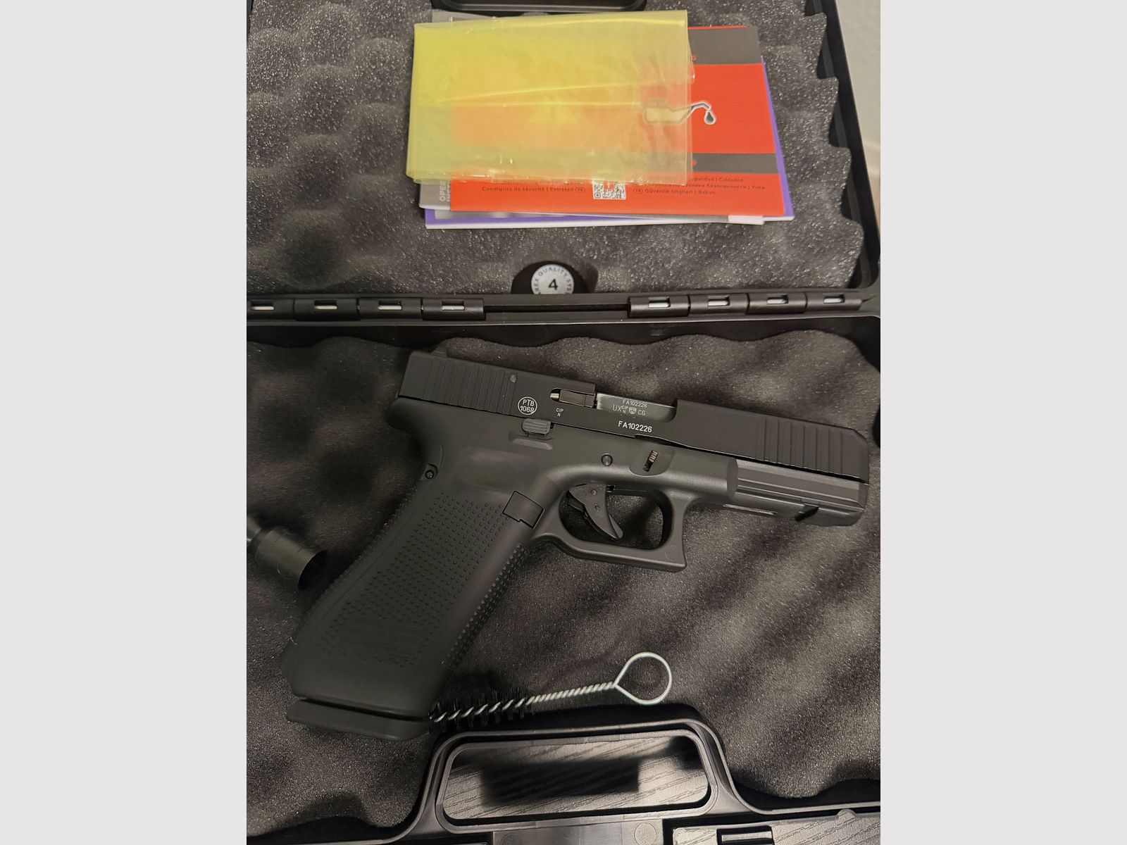 Umarex Glock 17 Gen. 5 – 9 mm P.A.K. – sehr guter Zustand – Festpreis, Bild 2 von 3