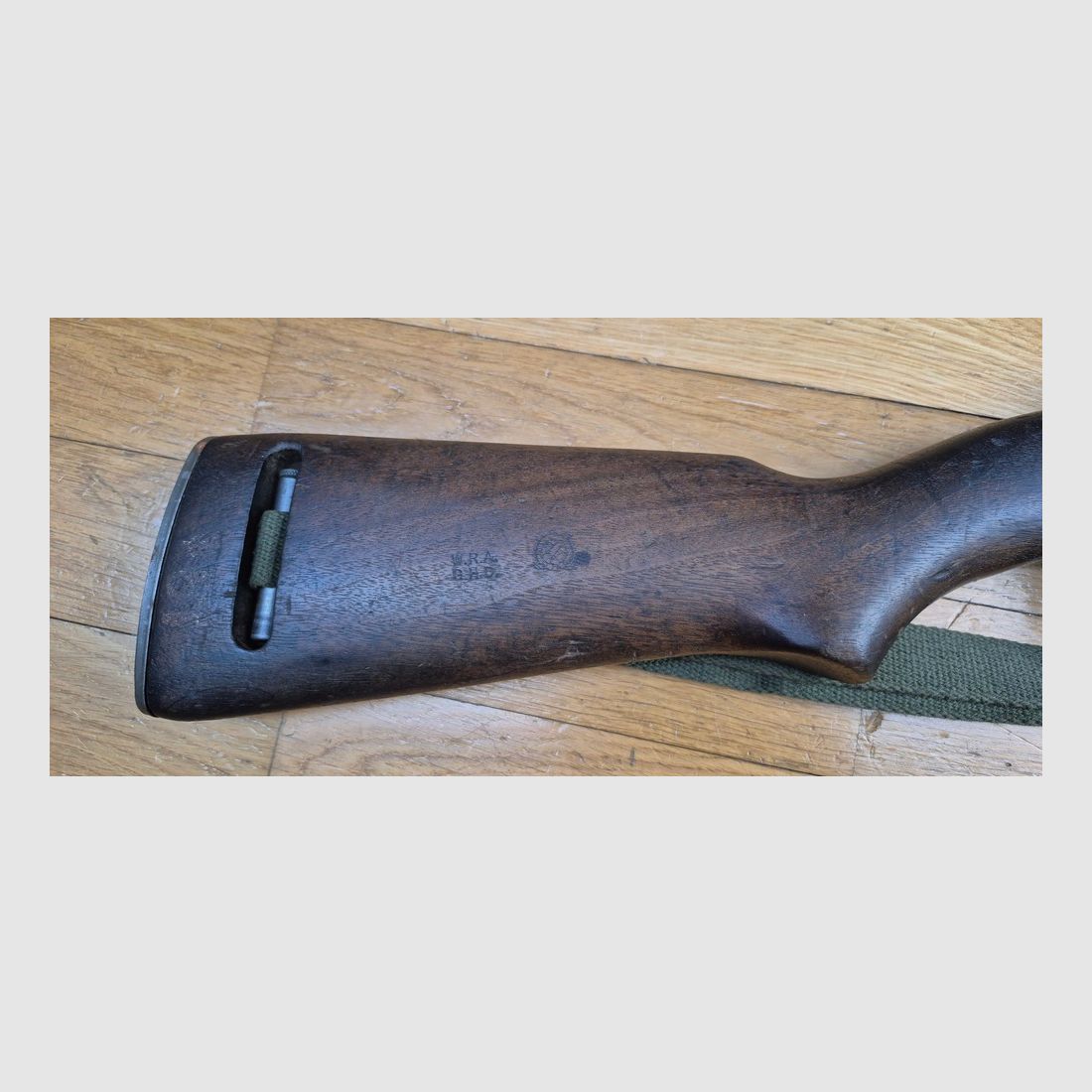 Muy buena carabina USM1 convertida a semi-auto – Calibre .30 M1 original – Fabricación INLAND – Arma con tenon de bayoneta y alza ajustable de tipo 2 – Configuración Indochina Corea – Segundo cargador de 10 disparos incluido – Correa y funda en repro – ¡Muy bonita bayoneta USM4 original 100% US! – Muy buen estado mecánico y estético – ¡Una de las carabinas más divertidas en el campo de tiro! – Muy bonito conjunto en excelente estado +, imagen 3 de 33