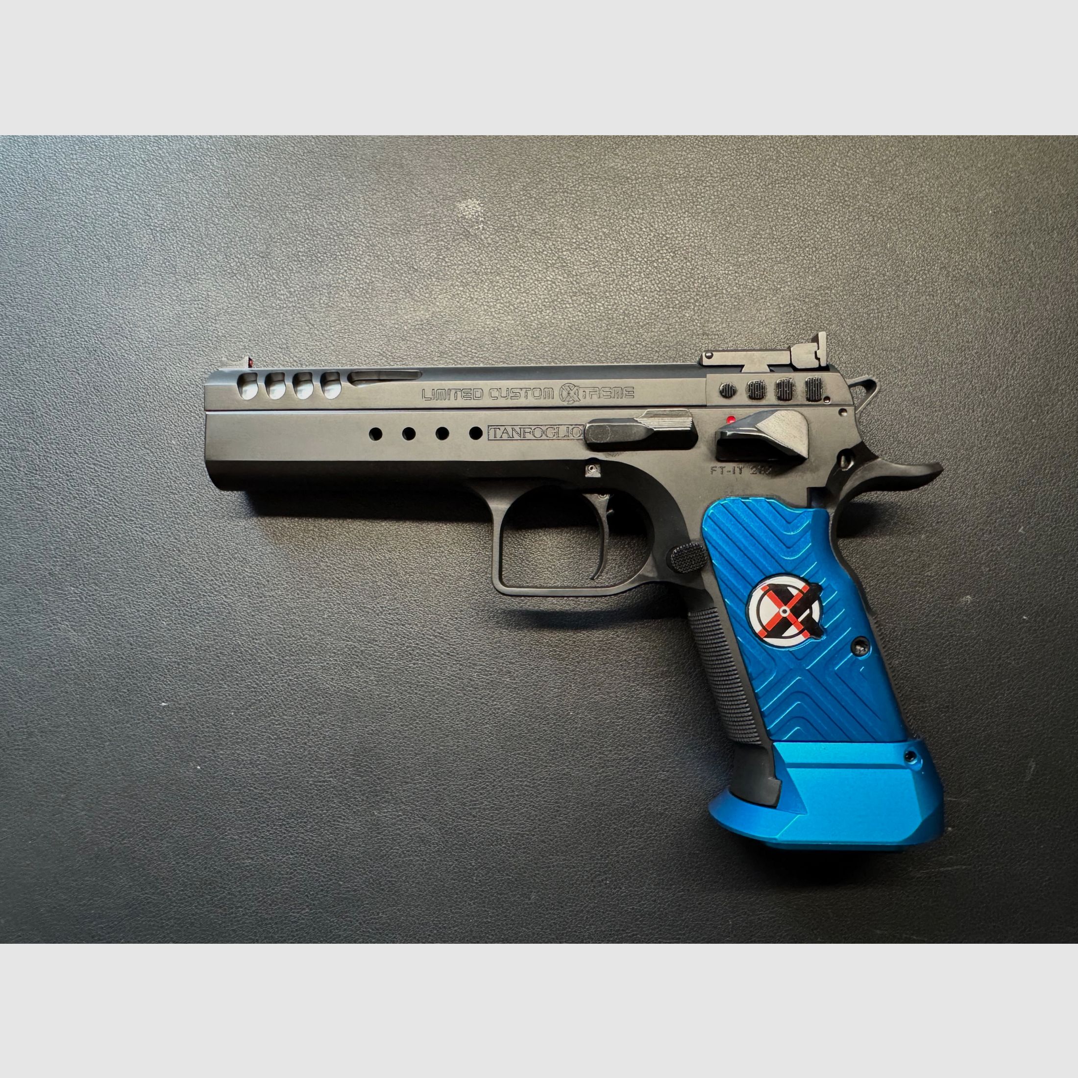 Tanfoglio Limited Custom XTREME 9 mm wie neu  inkl. 4 Magazine und Koffer, Bild 2 von 4