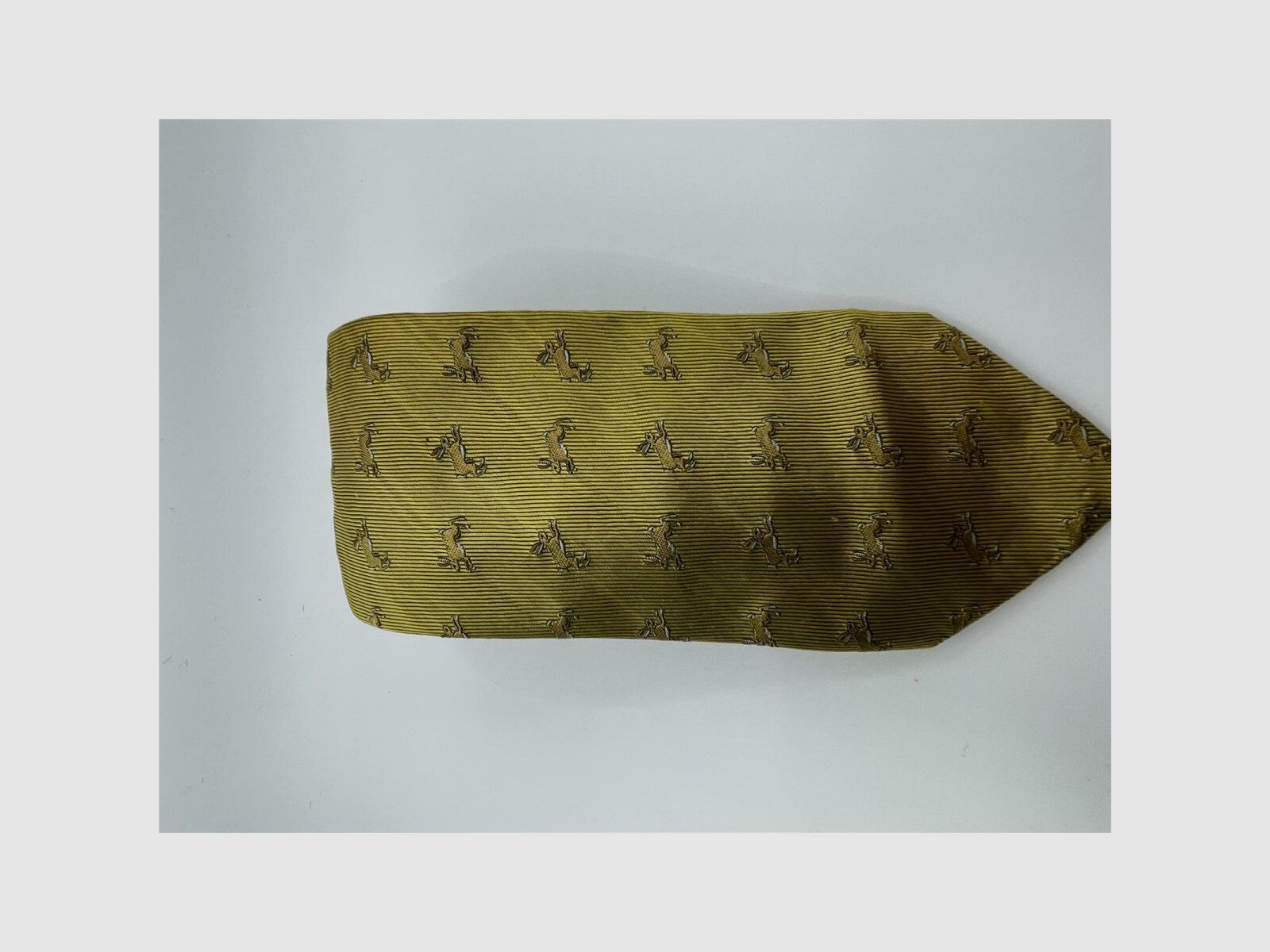 Robert Keyte tie 100% silk gold colored design beige rabbit