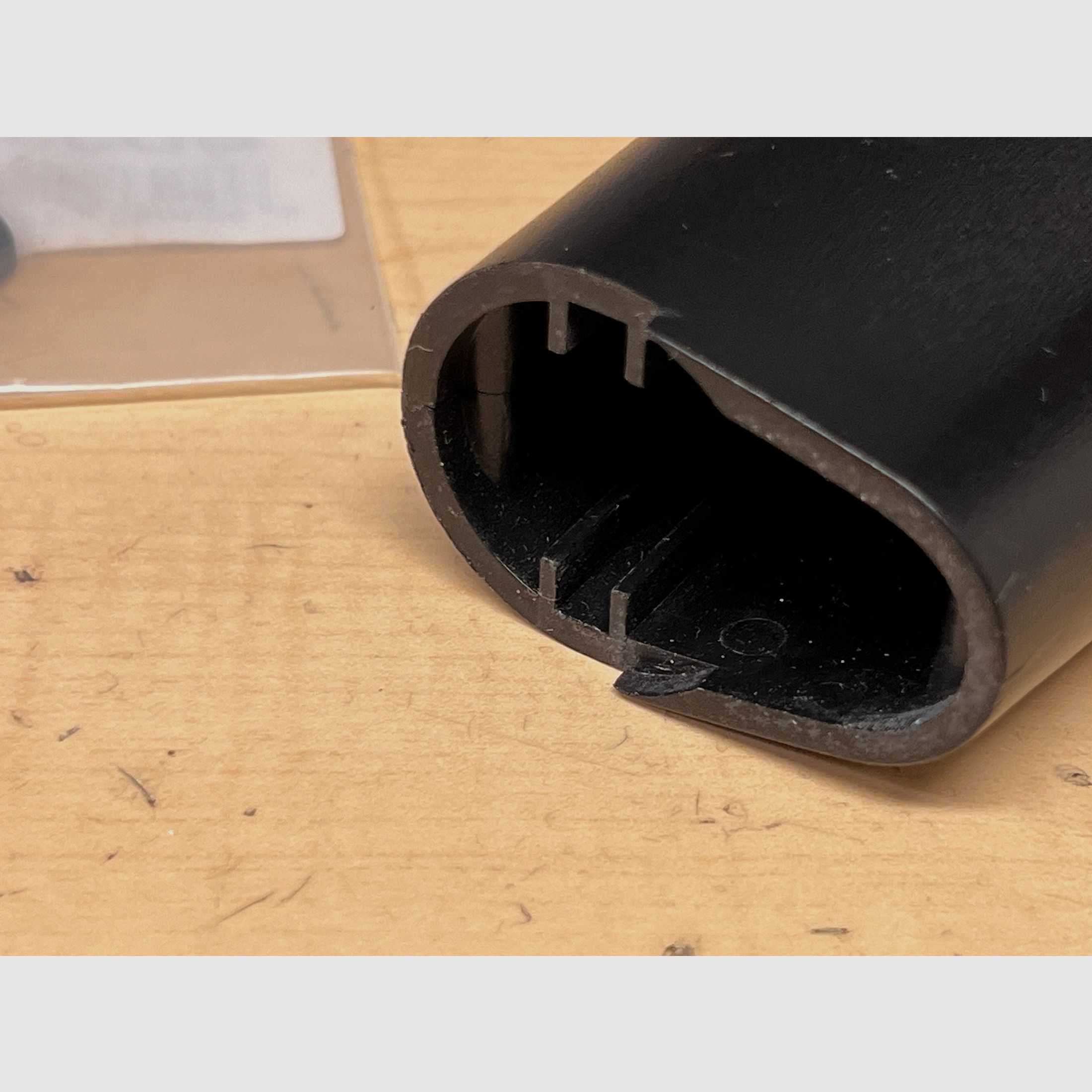 Schoudersteun voor Airsoft M16 of M4 modellen in zwart met slingbevestiging