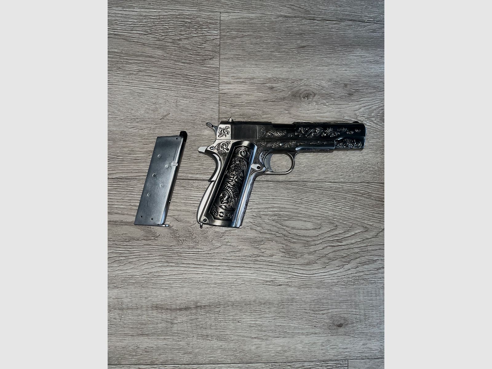  1911 GBB Vollmetall mit Gravuren