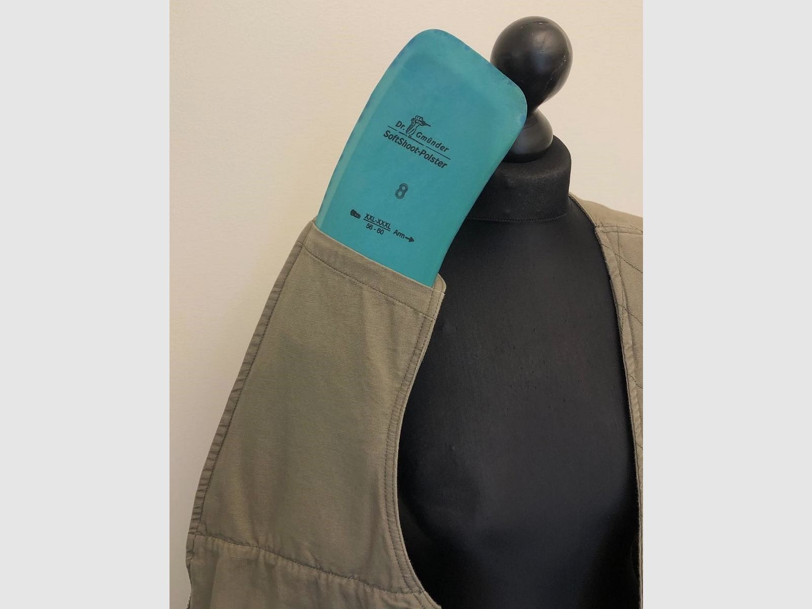 Vendo giubbotto da tiro maschile Rascher in condizioni pari al nuovo taglia 56