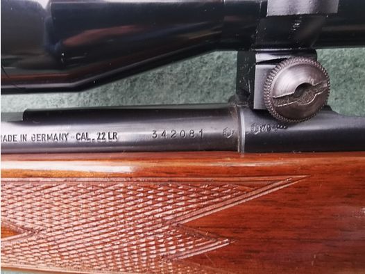 Repetitiegeweer Kriegeskorte KK met Tasco 6x40 met of zonder geluiddemper